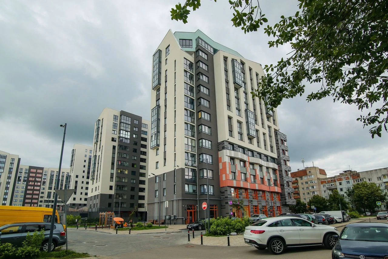 Трехкомнатная квартира в ЖК «Альпы» 92,5 м